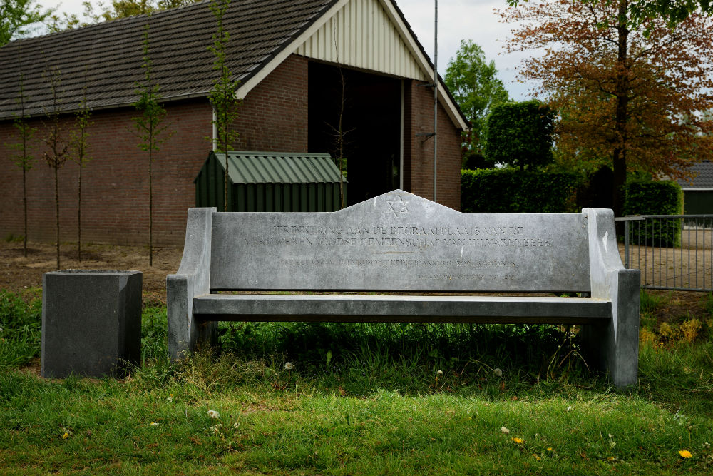 Bench to the Memory of Jewish Cemetery