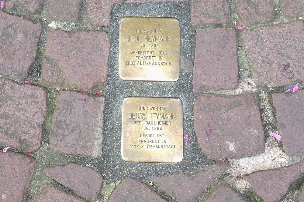 Stolpersteine Hauptstrasse 141