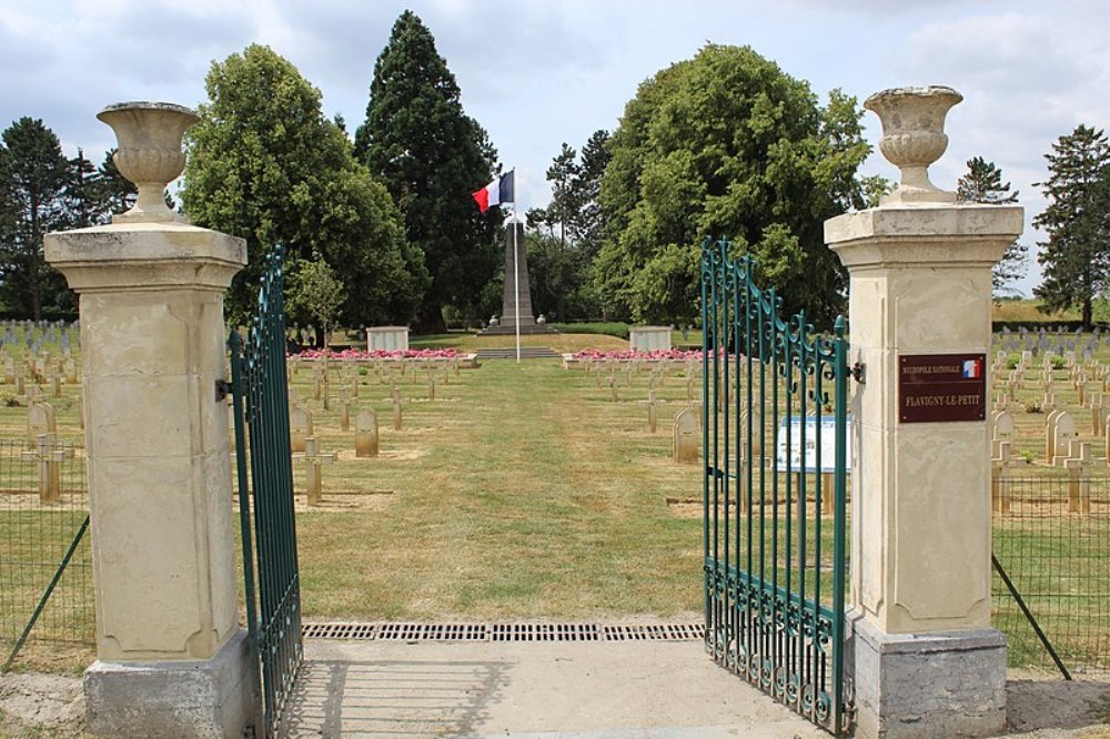 Franse Oorlogsbegraafplaats Flavigny-le-Petit