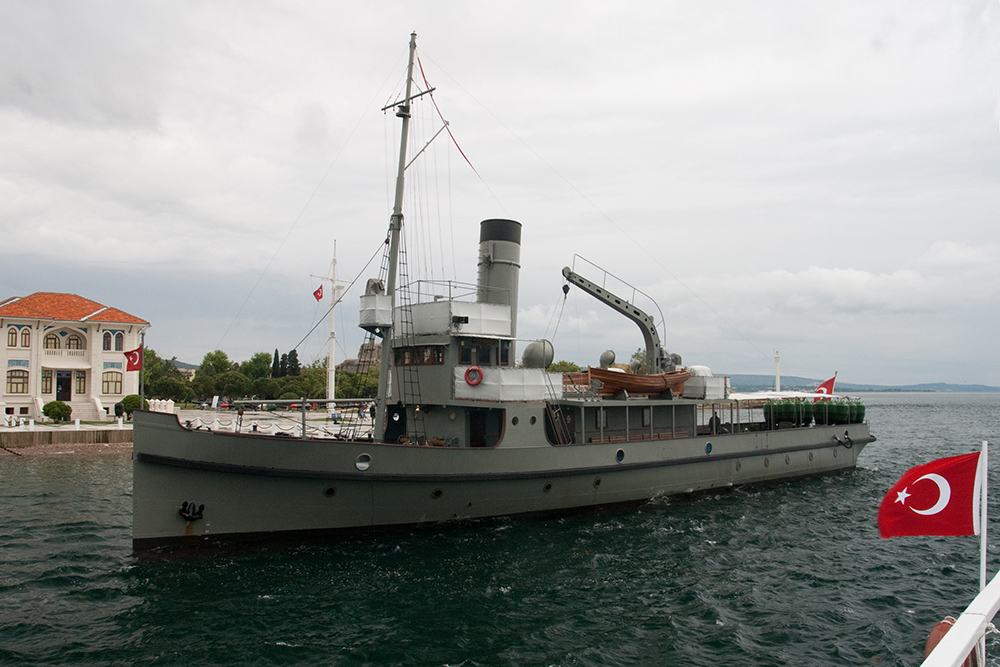 Replica Minelayer 