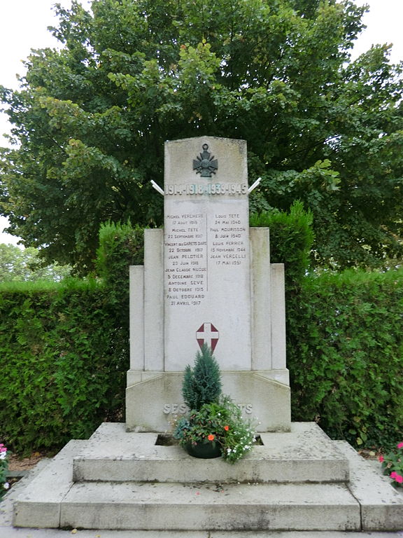 War Memorial Ars-sur-Formans