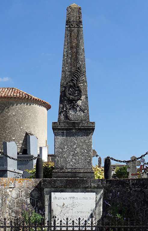 War Memorial Savignac-sur-Leyze