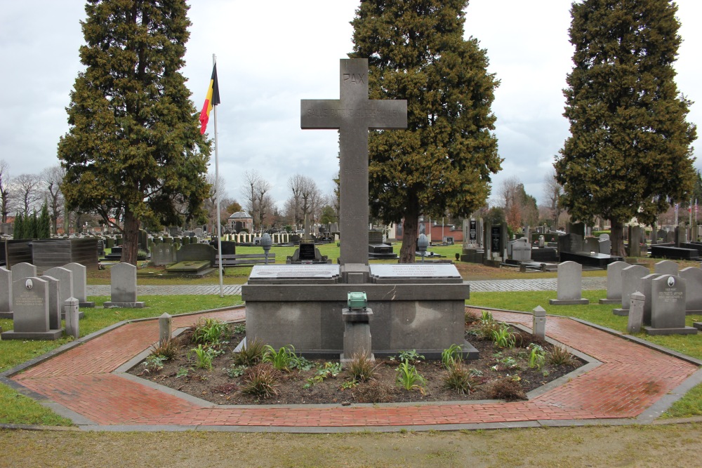 War Memorial and Memory Flame Veterans Leuven