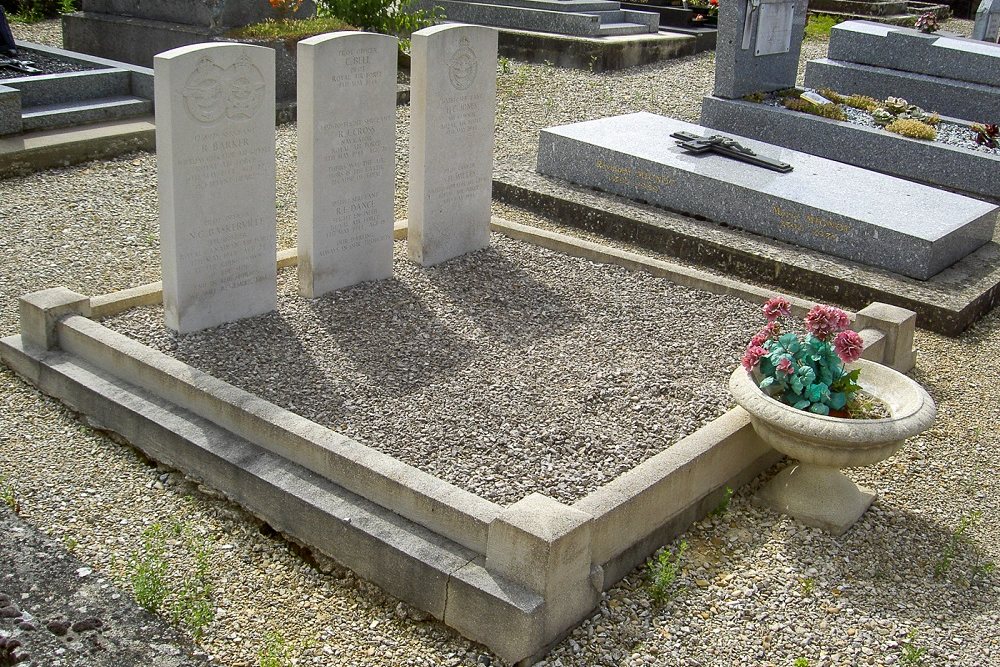 Oorlogsgraven van het Gemenebest Donnemarie-Dontilly