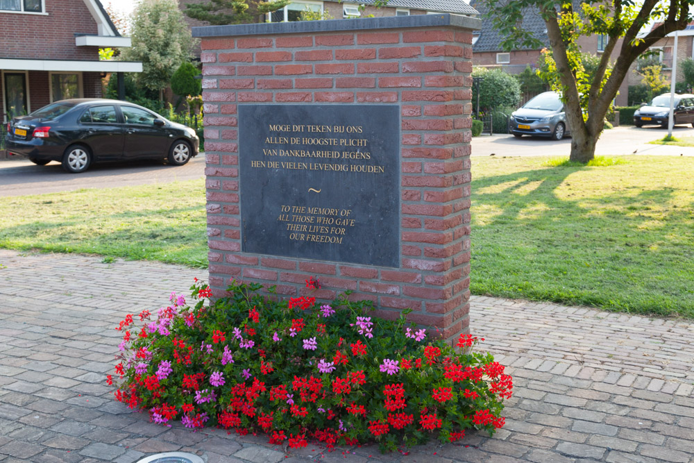 War Memorial Randwijk