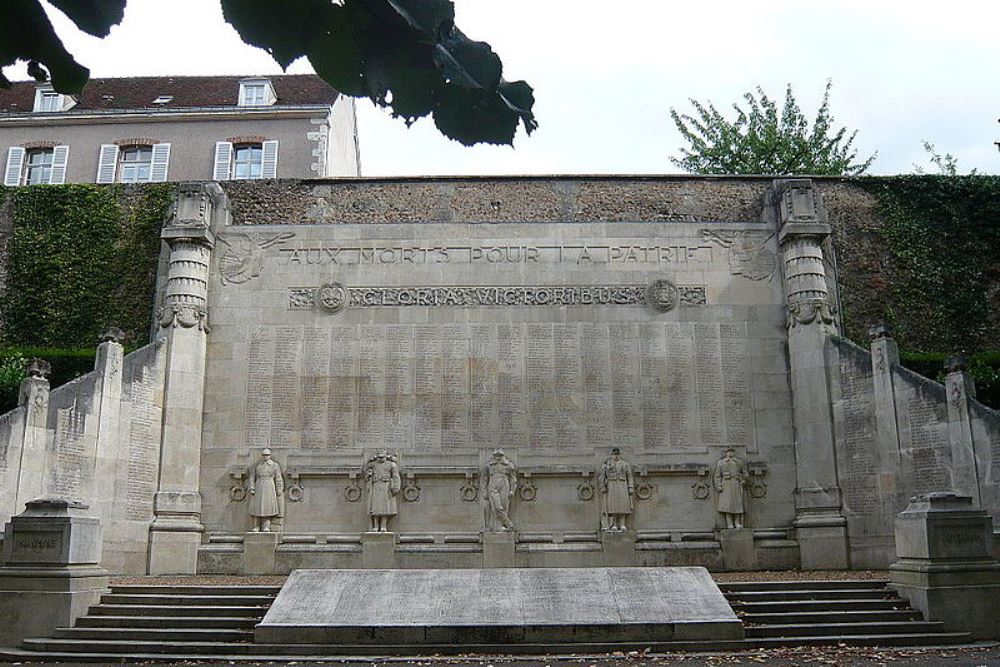 War Memorial Chartres
