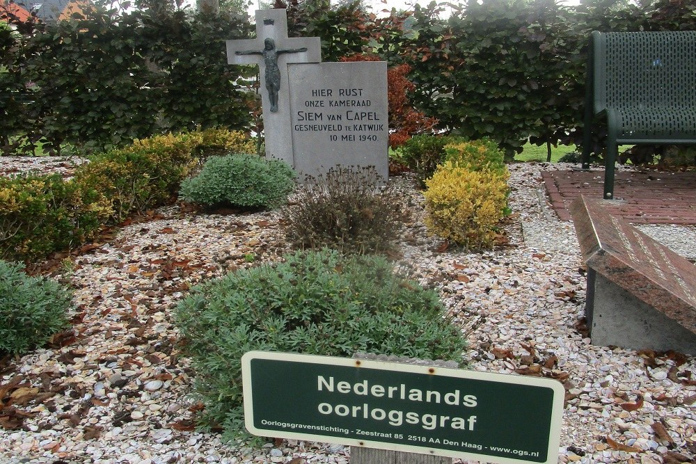 Nederlands Oorlogsgraf & Oorlogsmonument Rooms Katholieke Begraafplaats St. Martinus Noorden
