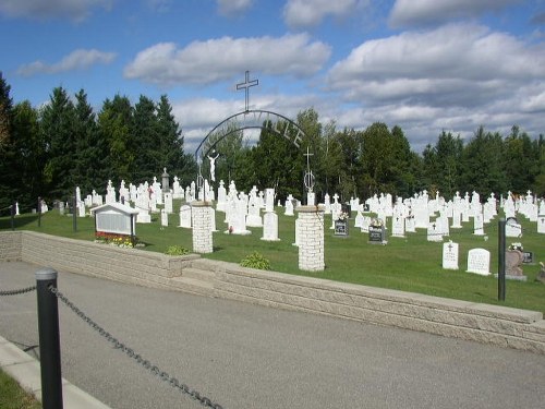 Commonwealth War Grave Acadieville Cemetery