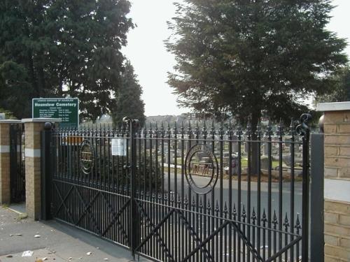 Oorlogsgraven van het Gemenebest Hounslow Cemetery