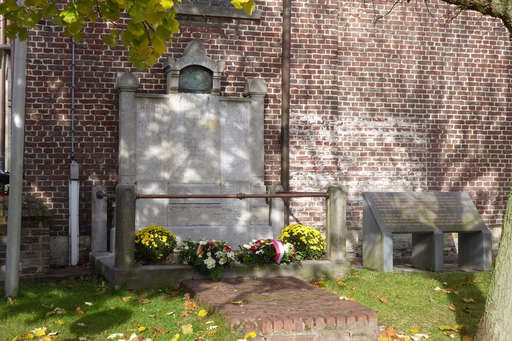 War Memorial Desselgem #1