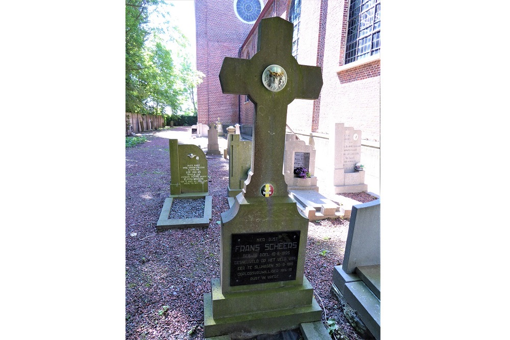 Belgian War Graves Doel