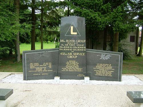 Monument RAF Ridgewell