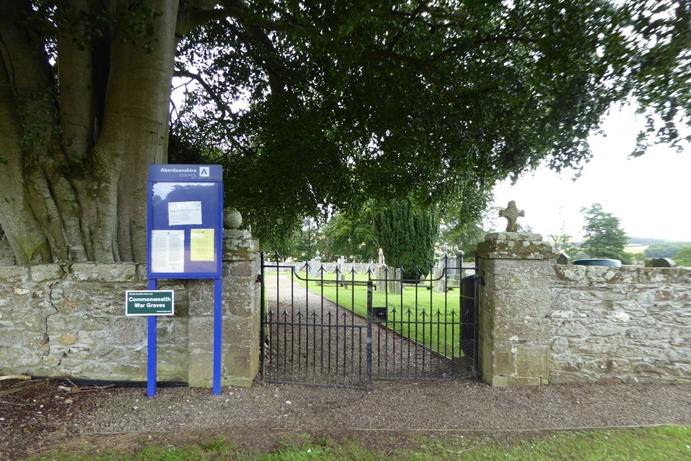 Commonwealth War Graves Forglen Old Churchyard