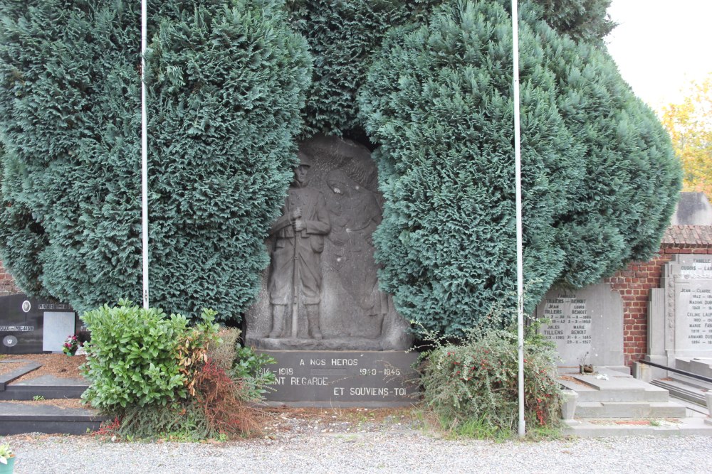 Oorlogsmonument Waterloo Begraafplaats Sainte-Anne