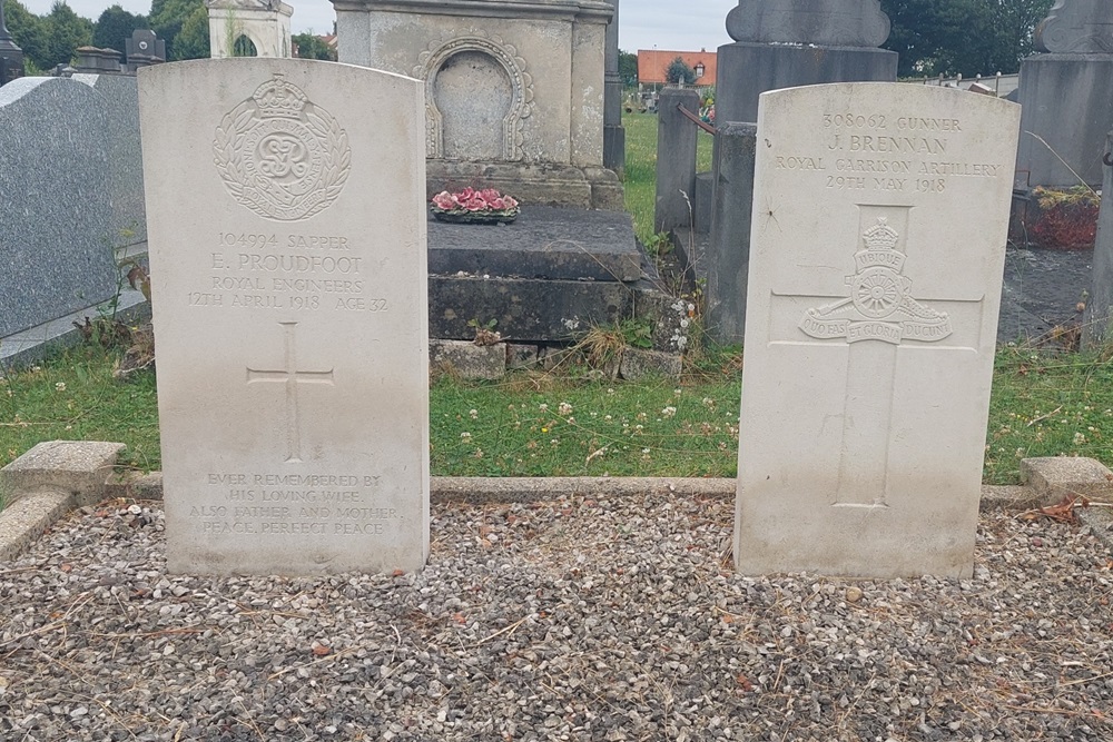 Commonwealth War Graves Longueau