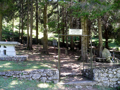 Oorlogsbegraafplaats Passo Nota