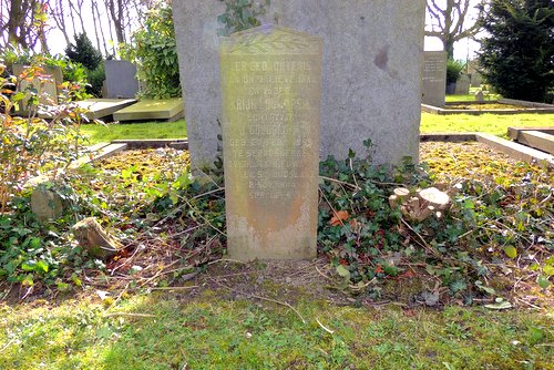 Dutch War Graves Nieuw en St. Joosland