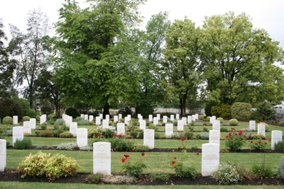 Commonwealth War Cemetery Albury