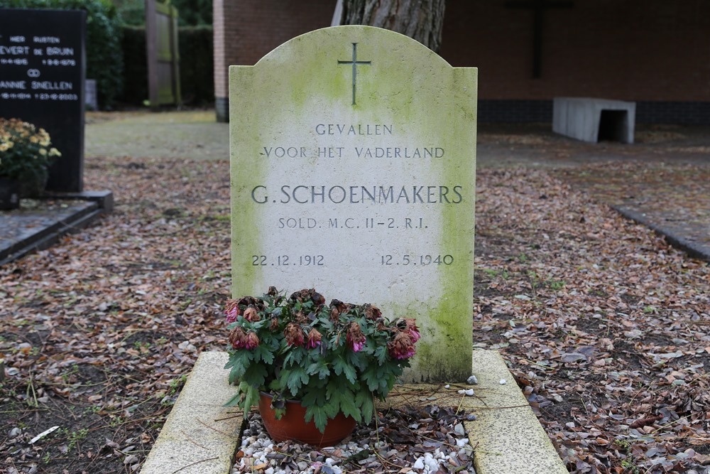 Dutch War Graves Roman Catholic Cemetery Aalst
