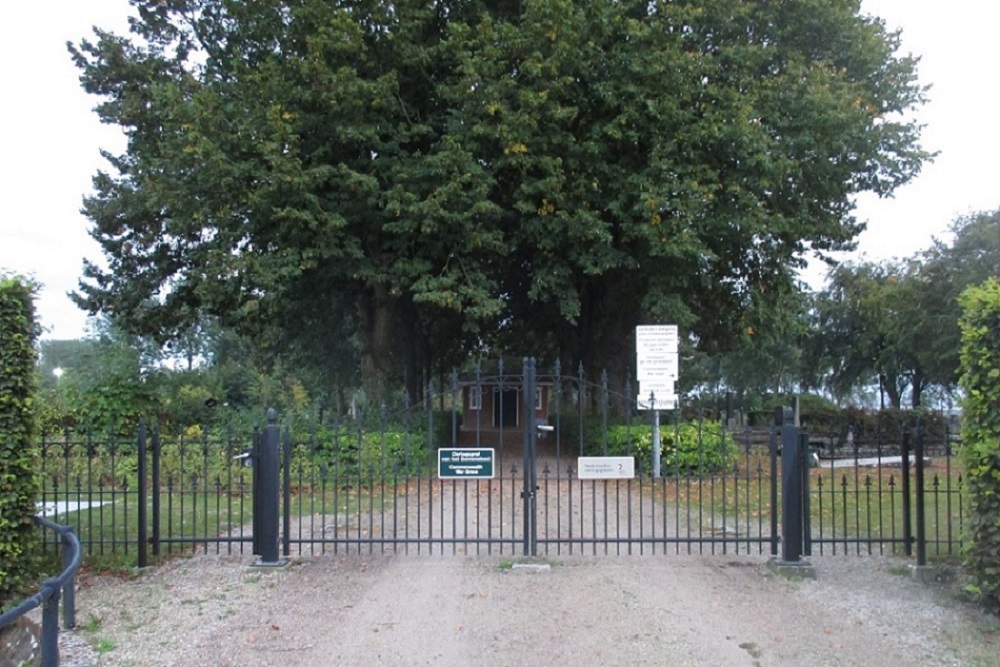 Commonwealth War Grave General Cemetery Winsum