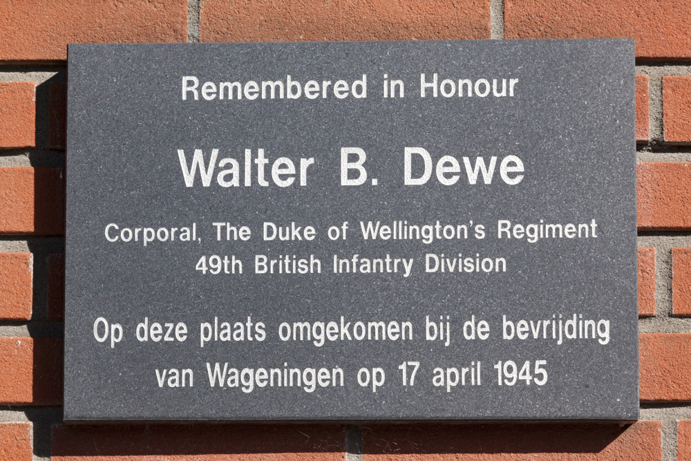 Gedenkteken Walter B. Dewe Wageningen