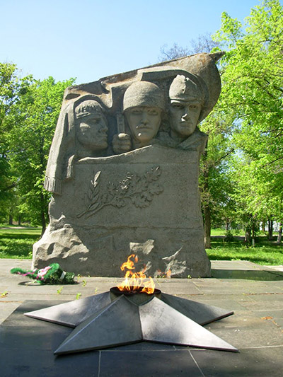 Massagraf Sovjet Soldaten Taranivka
