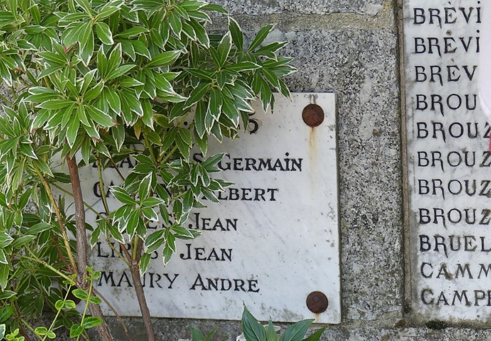 Oorlogsmonument Entraygues-sur-Truyre #1