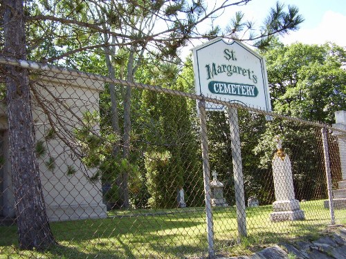 Commonwealth War Grave St. Margaret's Roman Catholic Cemetery