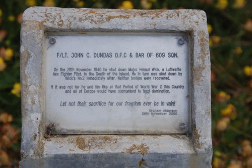 Monument F/LT John C Dundas (Spitfire I - X4586)