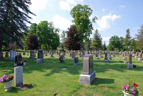 Commonwealth War Graves Little Lake Cemetery