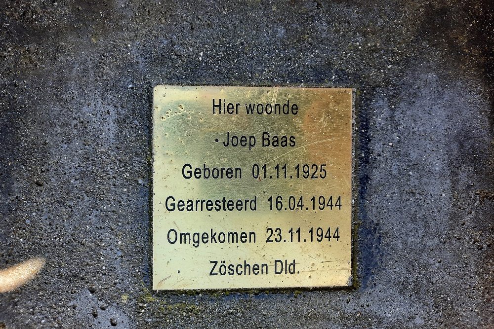 Memorial Stone Graaf Janstraat 37