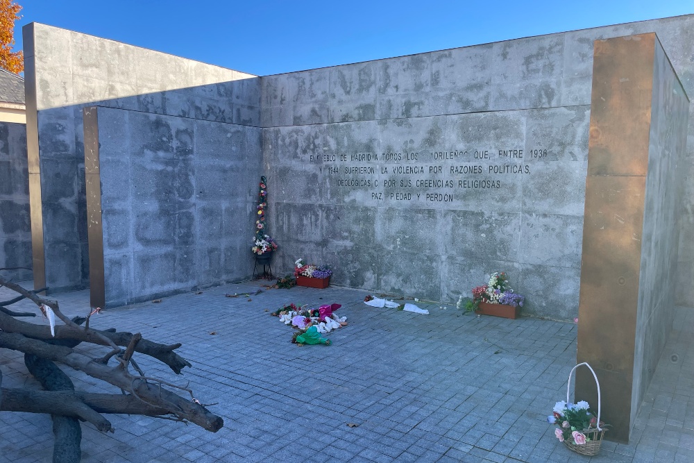 Monument Slachtoffers Spaanse Burgeroorlog La Almudena