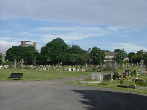 Commonwealth War Graves North Bierley Cemetery