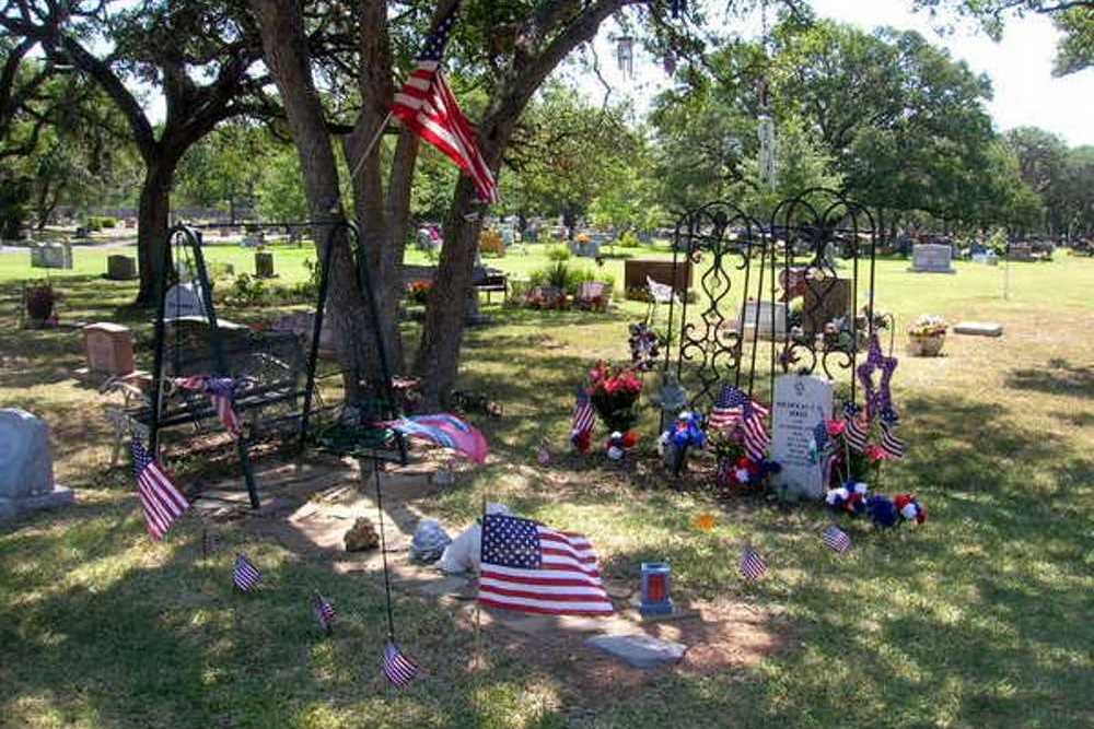 American War Grave Austin Memorial Park Cemetery