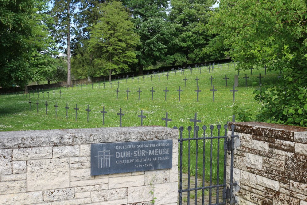 Duitse Oorlogsbegraafplaats Dun-sur-Meuse