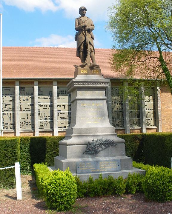 War Memorial Bonnières #1