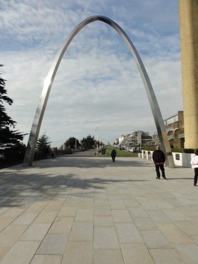 Step Short Centenary Arch
