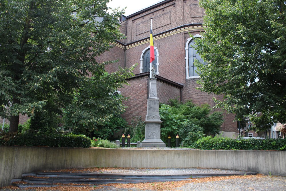 Oorlogsmonument - Heilig Hartbeeld Diepenbeek #1