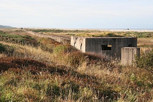 Pillbox FW3/24 and Tank Barrier Kingston