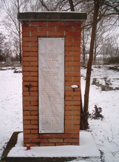 Holocaust Monument Csorvs