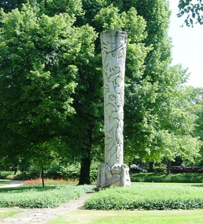 War & Liberation Memorial 'The Tree of Life' Dordrecht