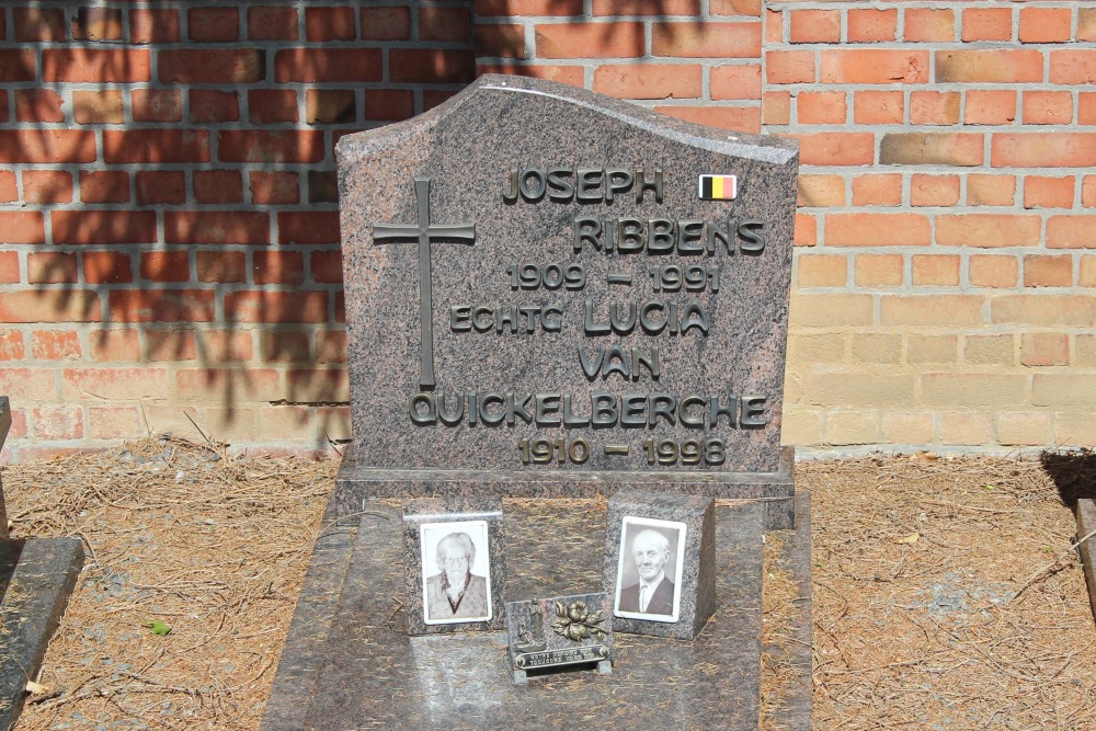Belgian Graves Veterans Oombergen