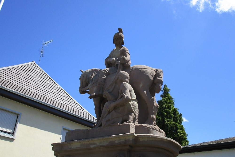 War Memorial Illfurth #3