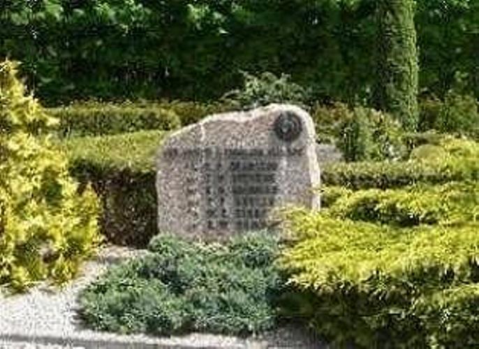 Commonwealth War Graves Estruplund Churchyard