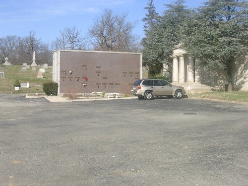 Commonwealth War Graves Lorraine Park Cemetery