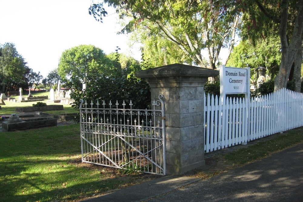 Commonwealth War Graves Domain Road Public Cemetery