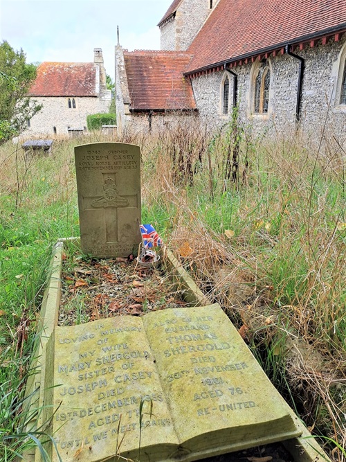 Oorlogsgraven van het Gemenebest All Saints Churchyard #2