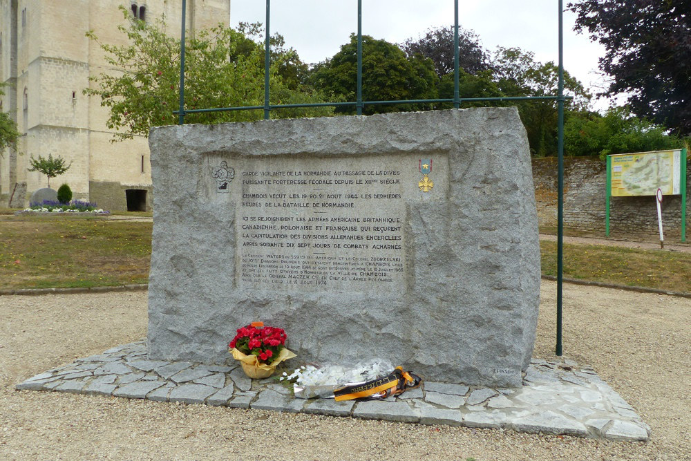 Monument Falaise Pocket Chambois