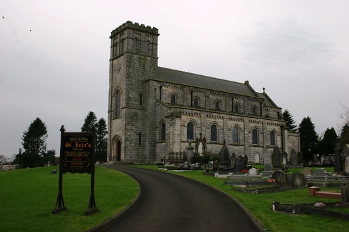 Oorlogsgraf van het Gemenebest Desertlyn St. John Church of Ireland Churchyard