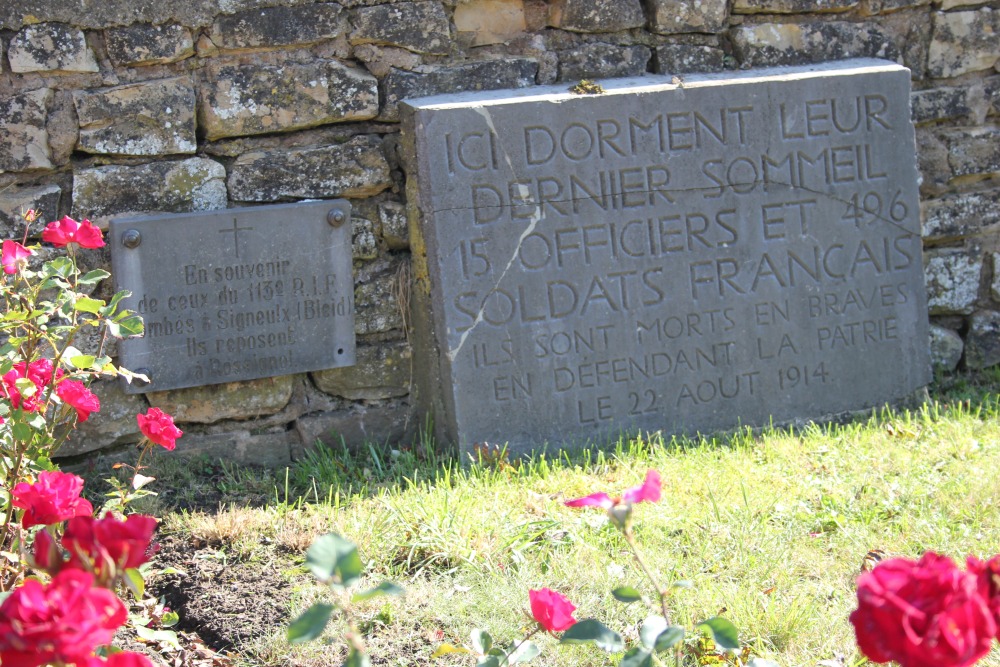 Gedenkstenen Voormalige Frans-Duitse Oorlogsbegraafplaats Signeulx